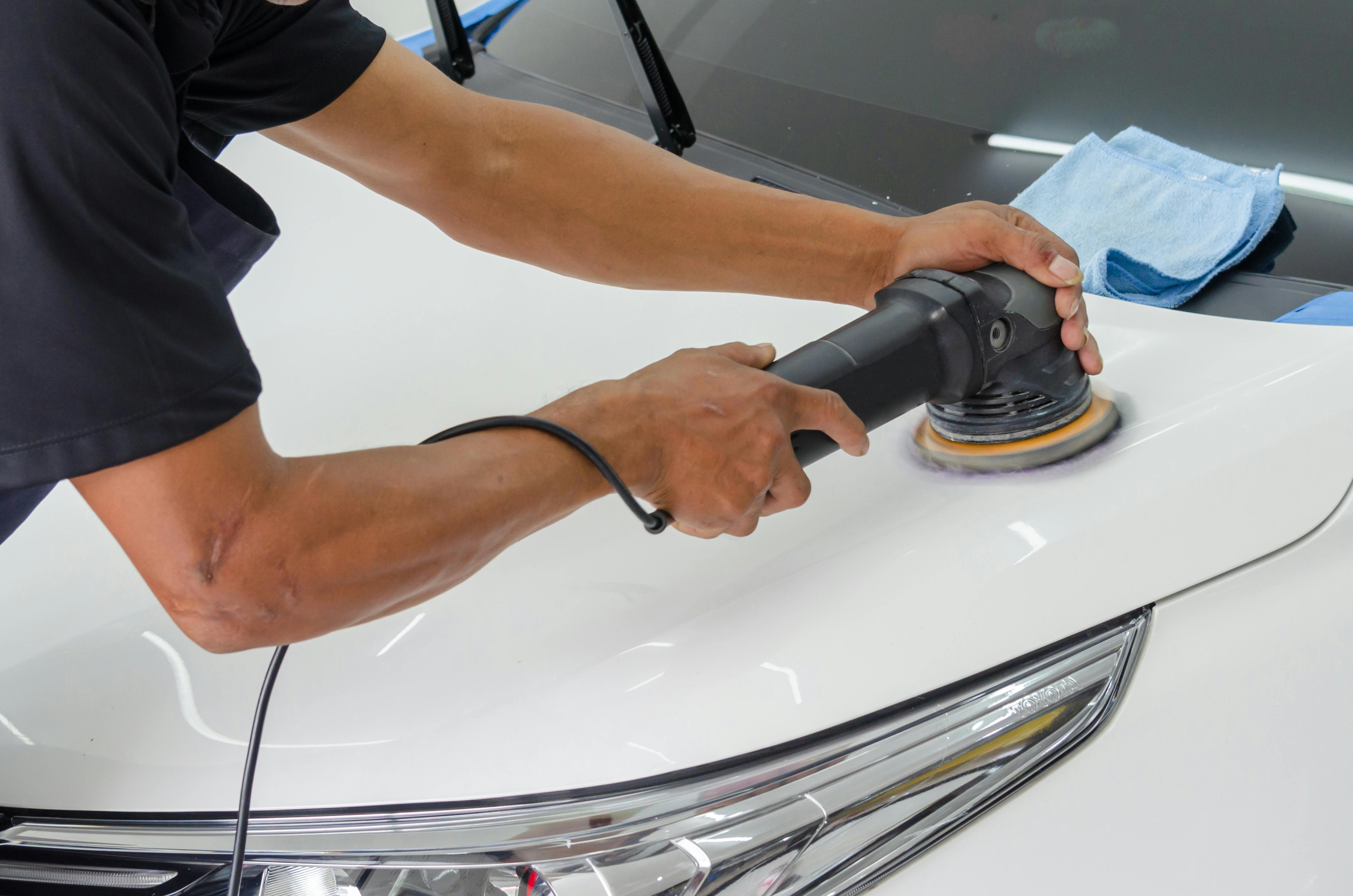 Wax and polish for glossy paint